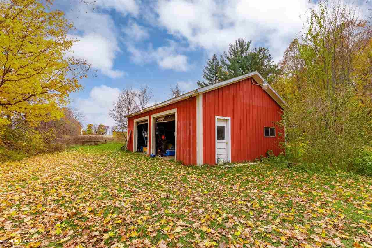 6774 Dryden Road Almont, MI 48003 - Photo 32 of 41 50060554-31.JPG