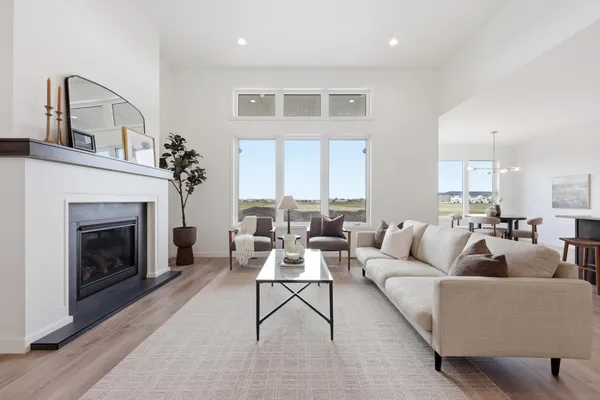 $919,900 | 2950 Prairie Farms Circle South, Fargo, ND 58104