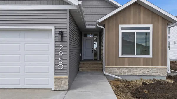 $919,900 | 2950 Prairie Farms Circle South, Fargo, ND 58104
