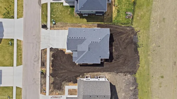 $919,900 | 2950 Prairie Farms Circle South, Fargo, ND 58104