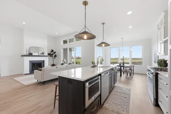 $919,900 | 2950 Prairie Farms Circle South, Fargo, ND 58104