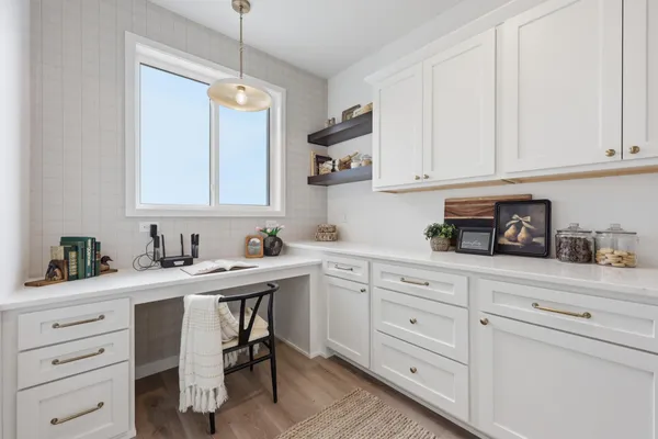 $919,900 | 2950 Prairie Farms Circle South, Fargo, ND 58104
