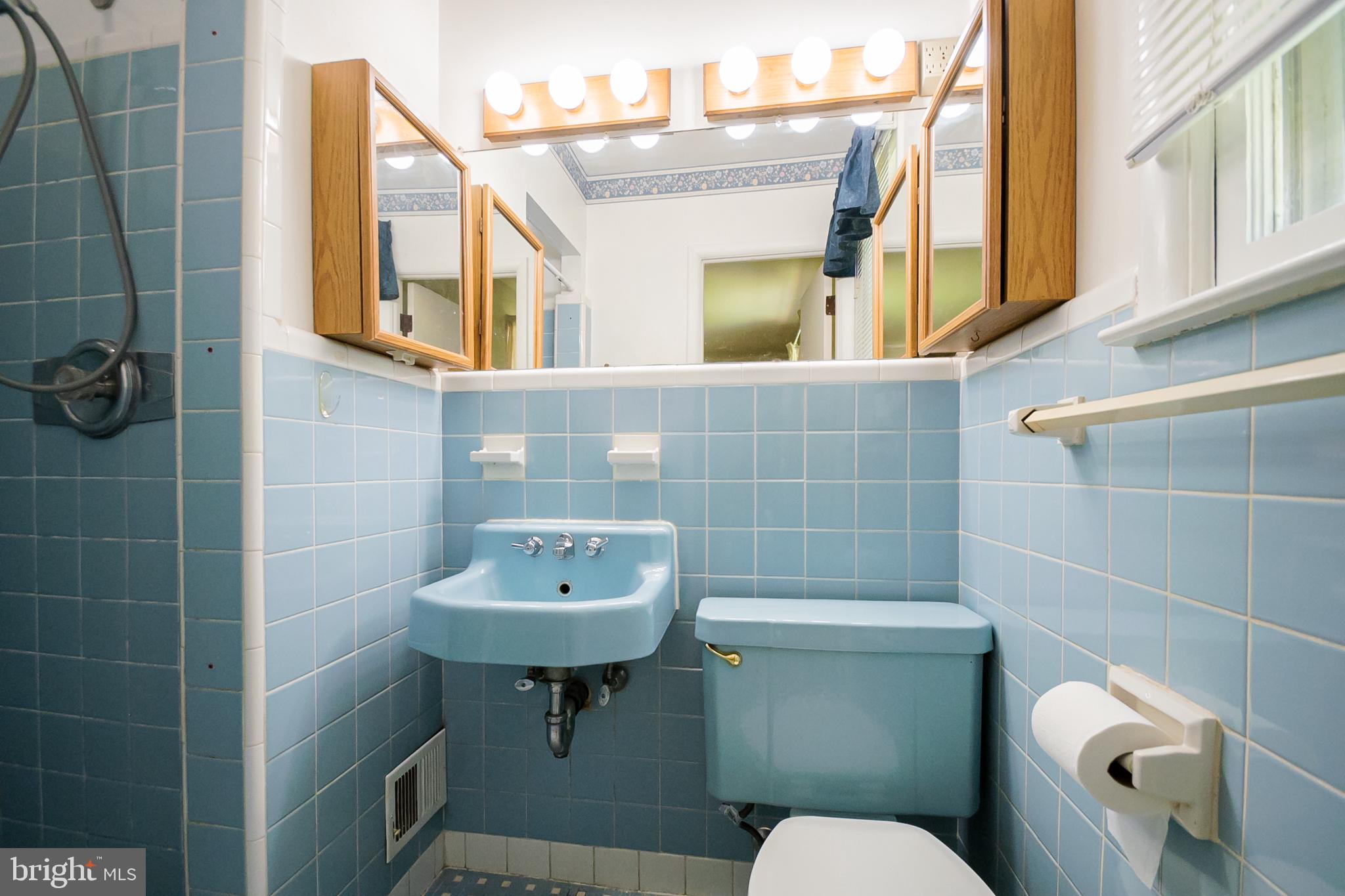 1814 Jaybee Road Wilmington, DE 19803 - Photo 24 of 45 Master Bathroom