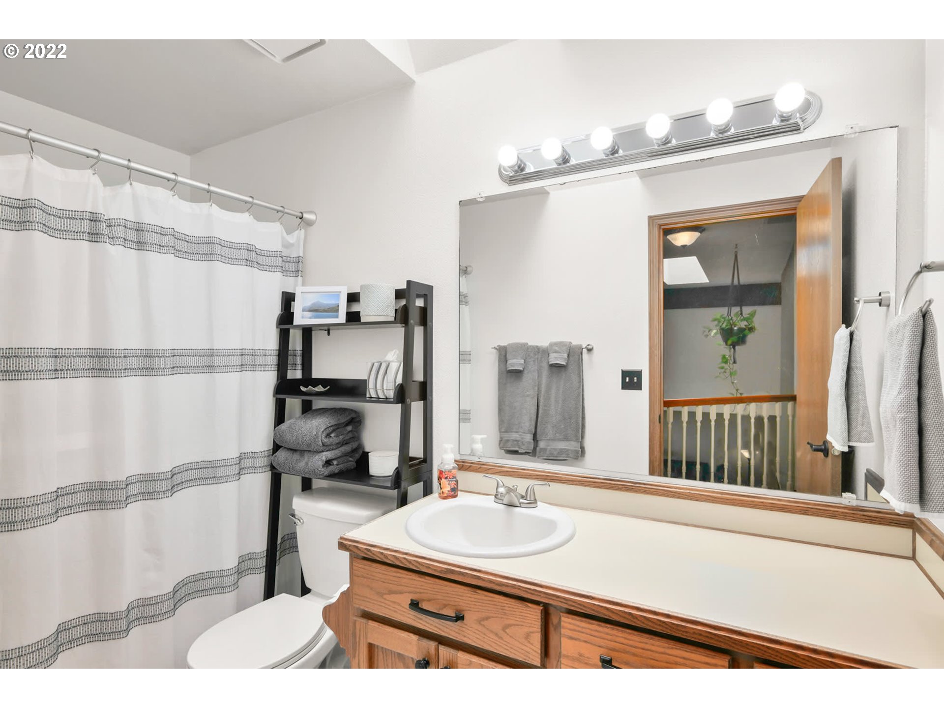 13588 Southwest Chelsea Loop Tigard, OR 97223 - Photo 23 of 28 Gallery Image 23