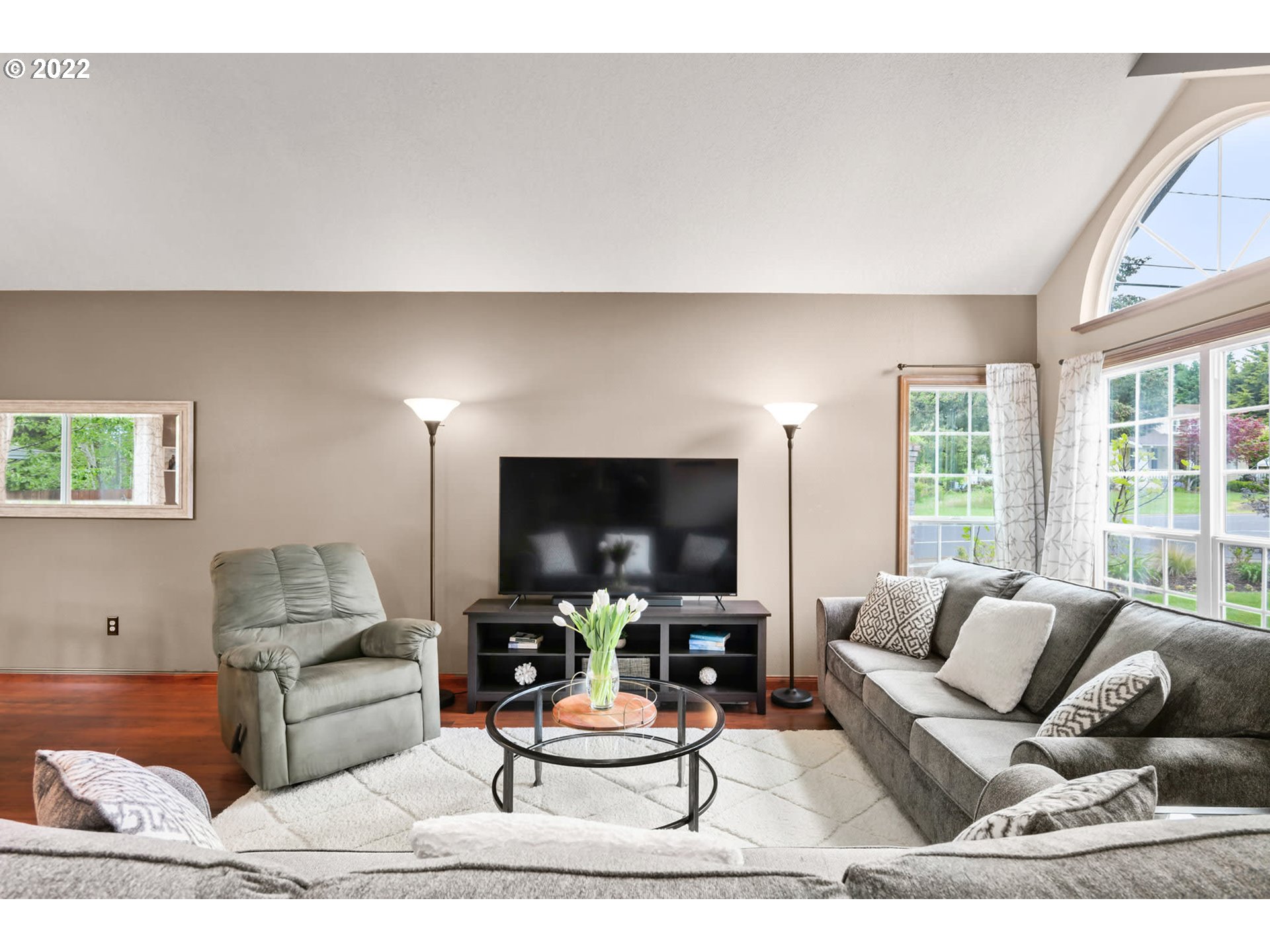 13588 Southwest Chelsea Loop Tigard, OR 97223 - Photo 4 of 28 Gallery Image 4