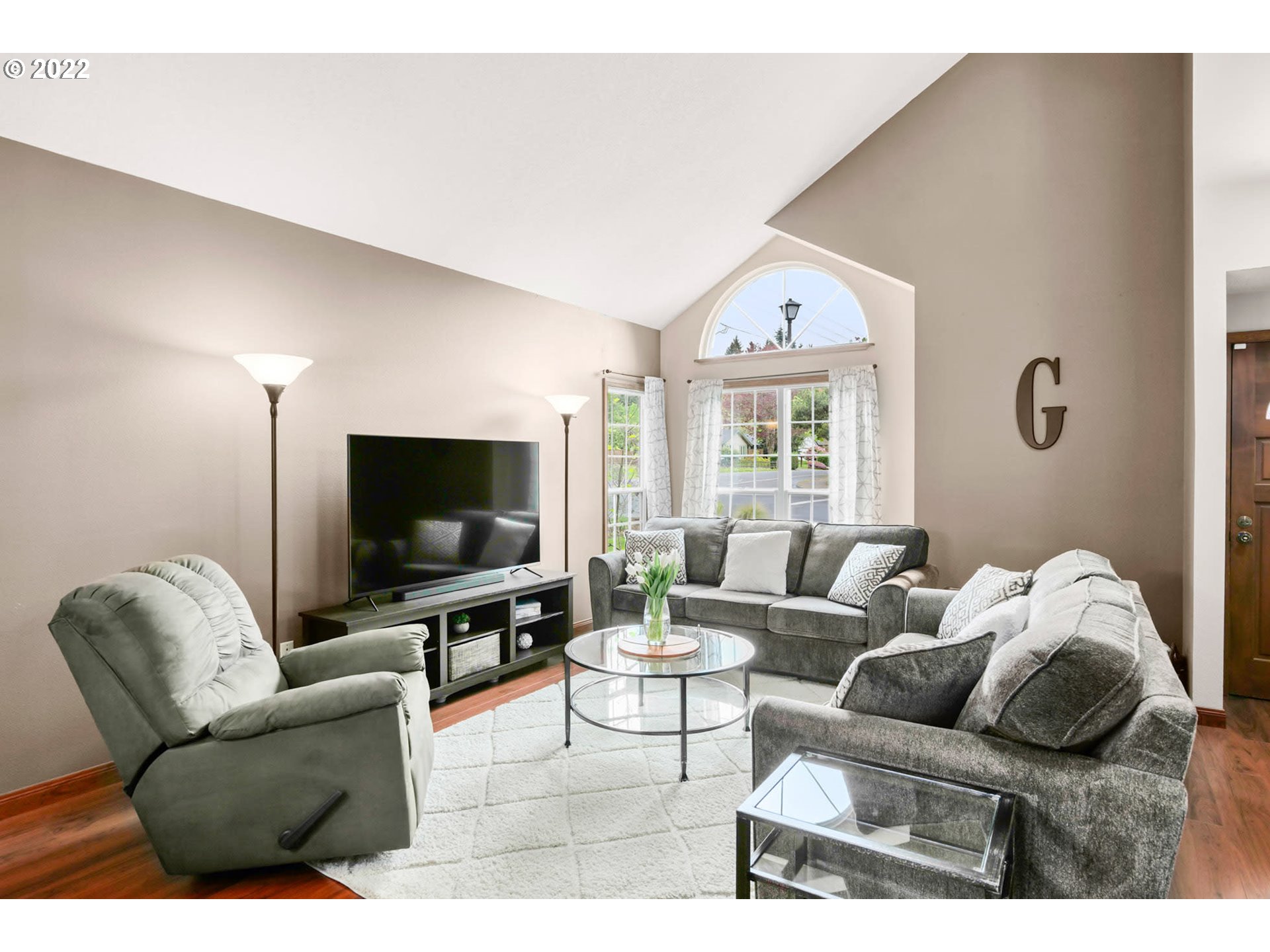 13588 Southwest Chelsea Loop Tigard, OR 97223 - Photo 5 of 28 Gallery Image 5