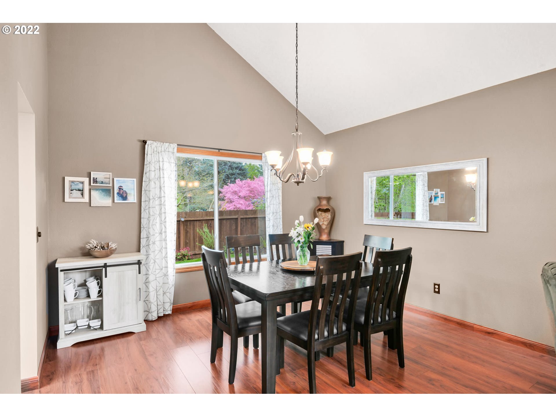 13588 Southwest Chelsea Loop Tigard, OR 97223 - Photo 8 of 28 Gallery Image 8