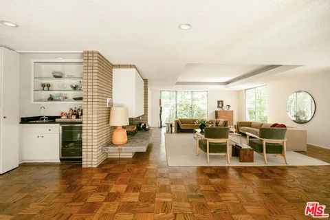 $3,790,000 | 832 Canon Drive, Pasadena, CA 91106