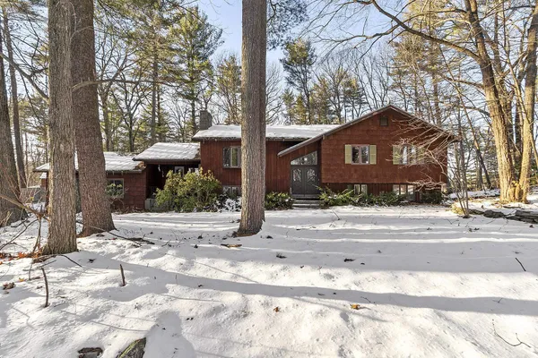 $580,000 | 5 Pine Ridge Road, Windham, NH 03087