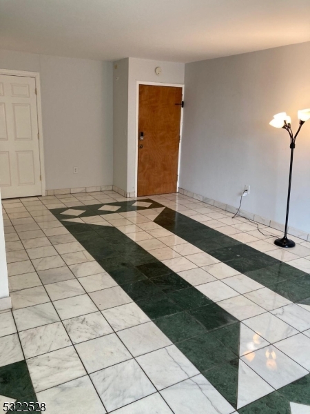 712 North Broad Street, Unit 2E Elizabeth, NJ 07208 - Photo 8 of 19