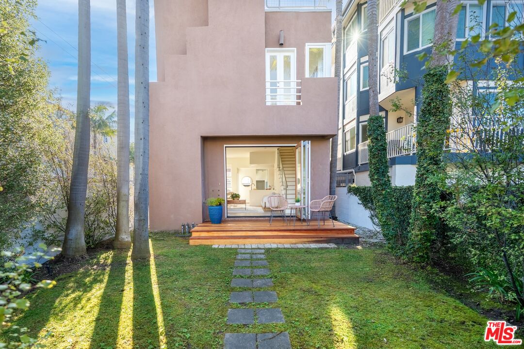 28 Westwind Street Marina del Rey, CA 90292 - Photo 38 of 45
