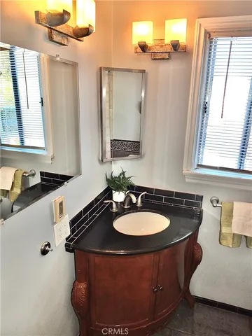 $375,000 | 337 Lime Avenue, Unit 6, Long Beach, CA 90802