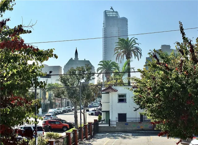 $375,000 | 337 Lime Avenue, Unit 6, Long Beach, CA 90802