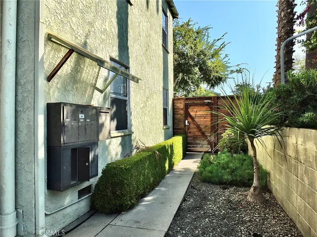 $375,000 | 337 Lime Avenue, Unit 6, Long Beach, CA 90802