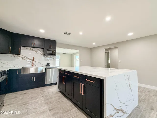 $2,795 | 13220 North 14th Avenue, Phoenix, AZ 85029