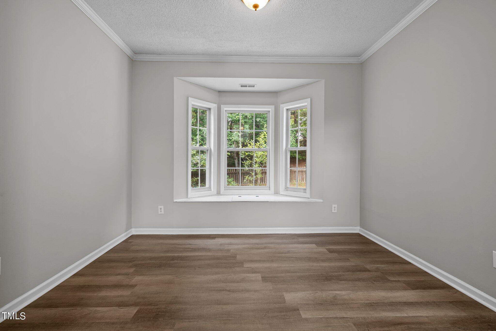 1324 Red Twig Road Apex, NC 27502 - Photo 6 of 22 dining1