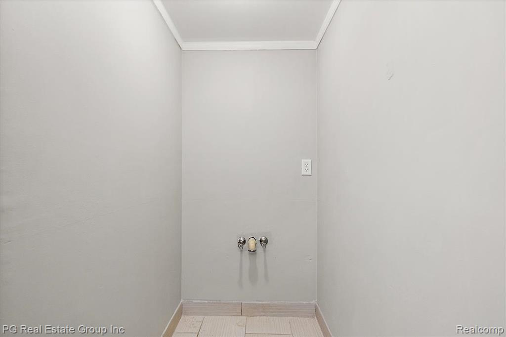1432 Oakbrook Rochester Hills Rochester, MI 48307 - Photo 14 of 34