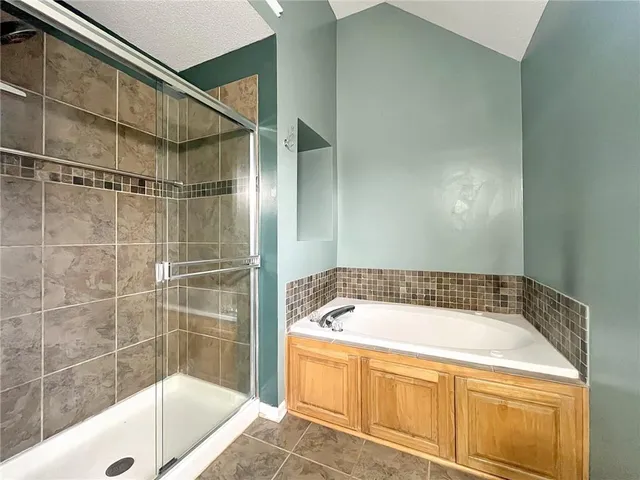 $325,000 | 775 North Spruce Street, Gardner, KS 66030