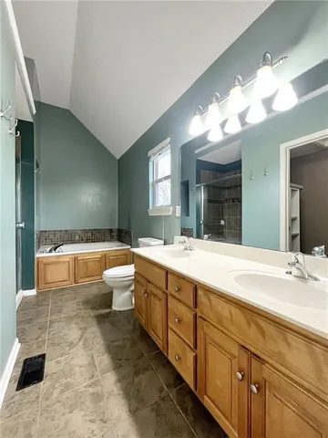 $325,000 | 775 North Spruce Street, Gardner, KS 66030