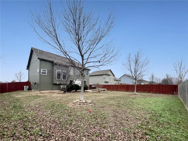 $325,000 | 775 North Spruce Street, Gardner, KS 66030
