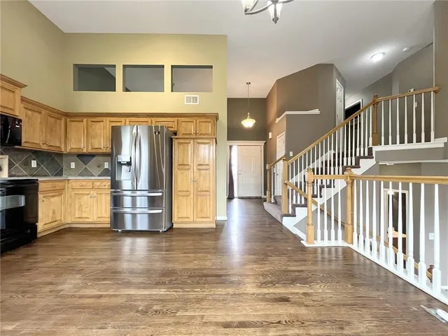 $325,000 | 775 North Spruce Street, Gardner, KS 66030