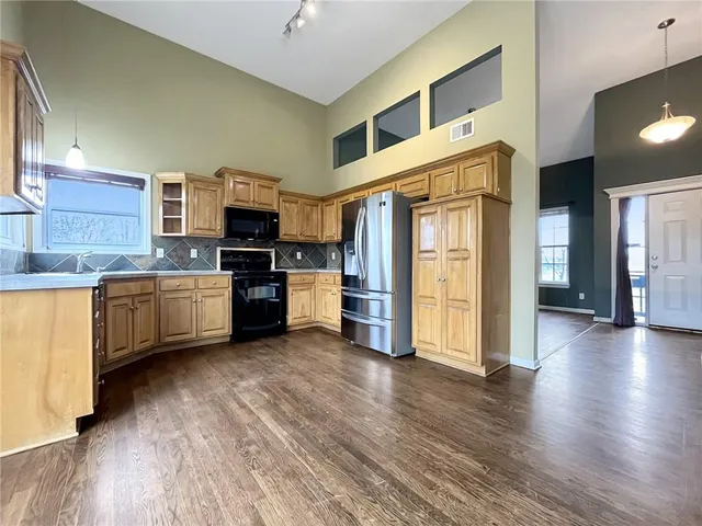 $325,000 | 775 North Spruce Street, Gardner, KS 66030