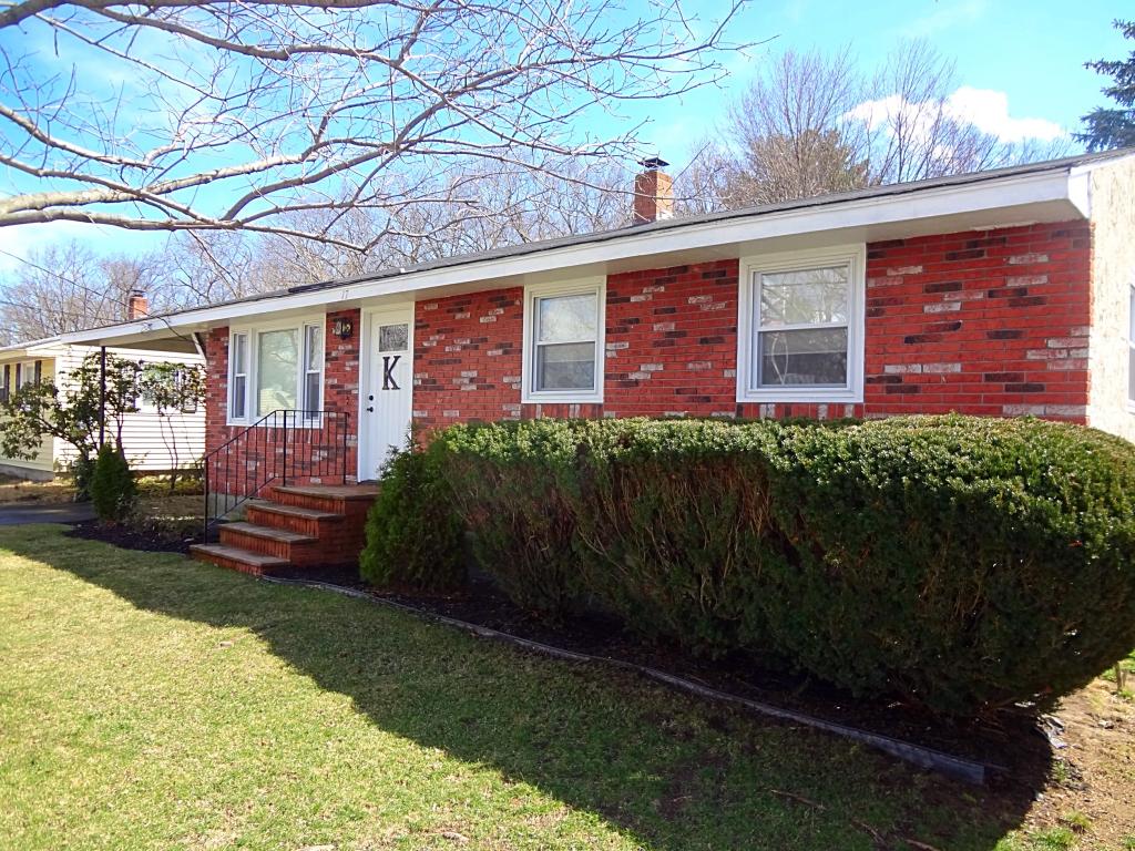 17 Gamache Street Manchester, NH 03102 - Photo 4 of 18