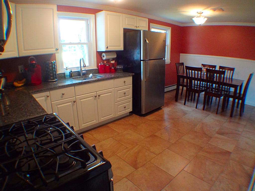 17 Gamache Street Manchester, NH 03102 - Photo 8 of 18
