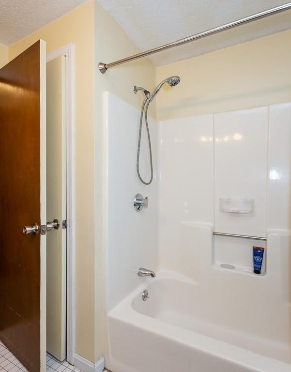 820 Roosevelt Avenue Springfield, MA 01109 - Photo 16 of 24 Gallery Image 16