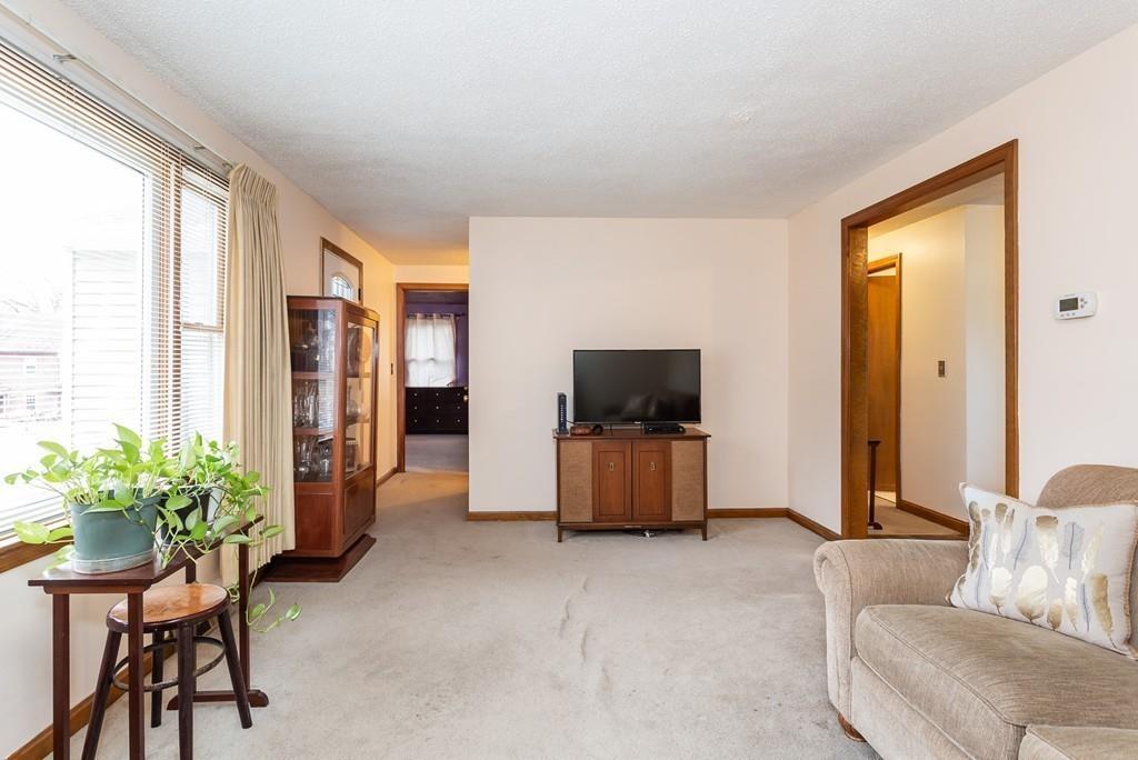 820 Roosevelt Avenue Springfield, MA 01109 - Photo 6 of 24 Gallery Image 6