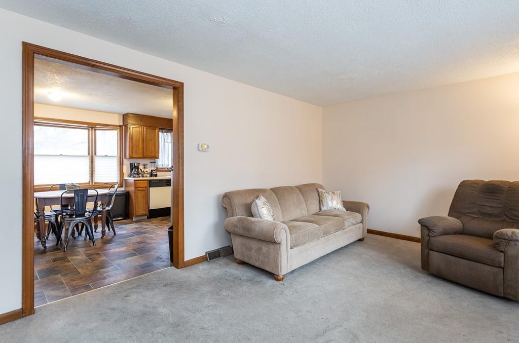 820 Roosevelt Avenue Springfield, MA 01109 - Photo 7 of 24 Gallery Image 7