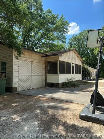 $130,000 | 109 West Chestnut Street, Maxton, NC 28364