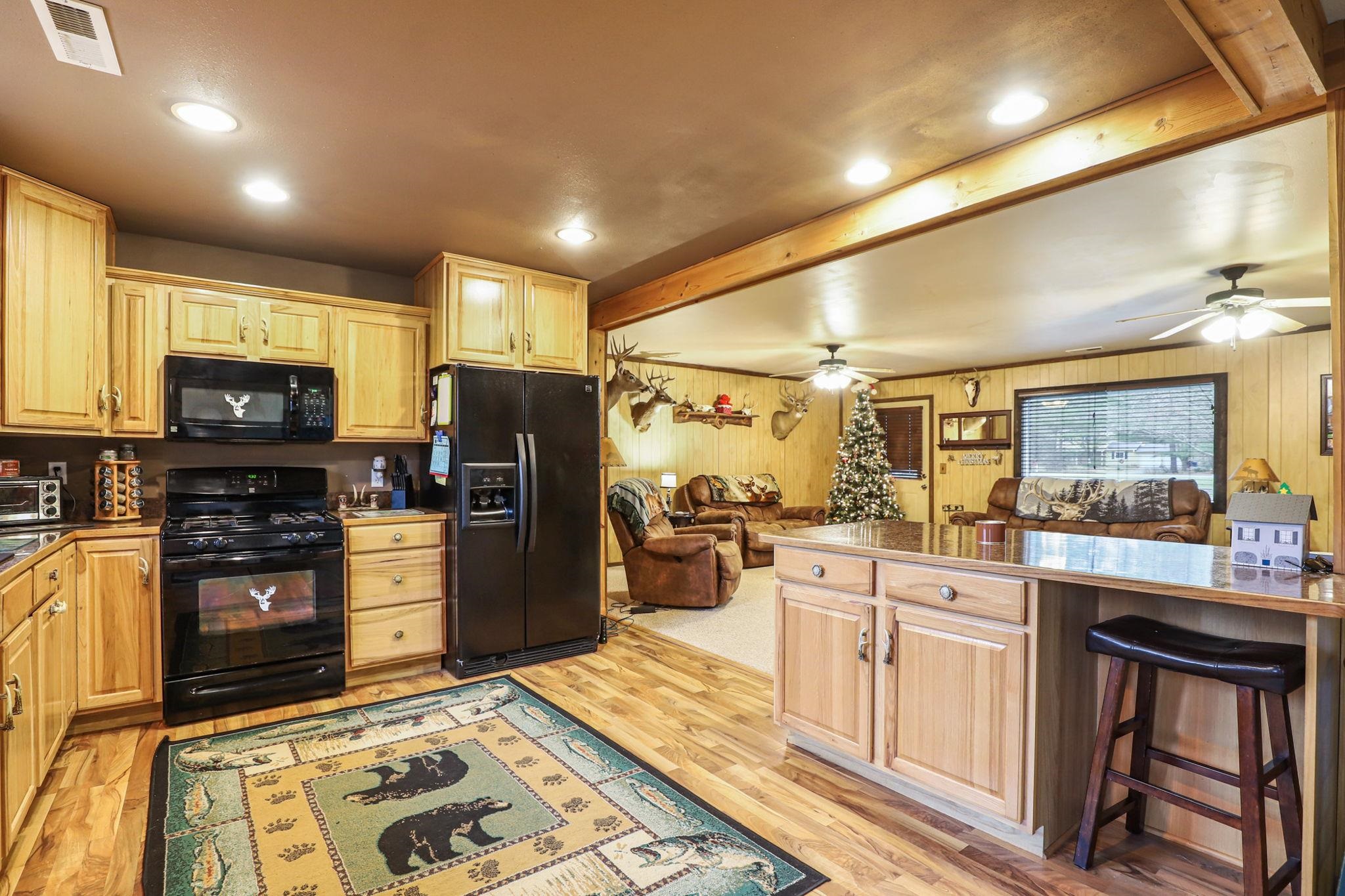 9080 West Dodge Road Montrose, MI 48457 - Photo 18 of 71 50097990-17.JPG