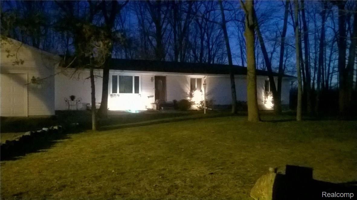 10735 Roberts Road Stockbridge, MI 49285 - Photo 33 of 34 Evening Accent Light!