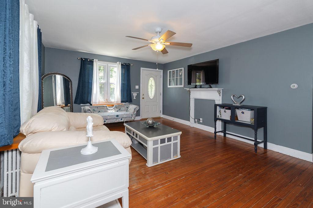 19 South 1st Road Hammonton, NJ 08037 - Photo 3 of 32