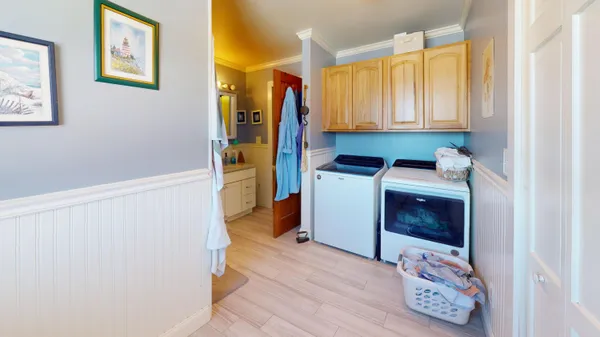 $385,000 | 303 Phinney Farm Road, Lincoln, ME 04457
