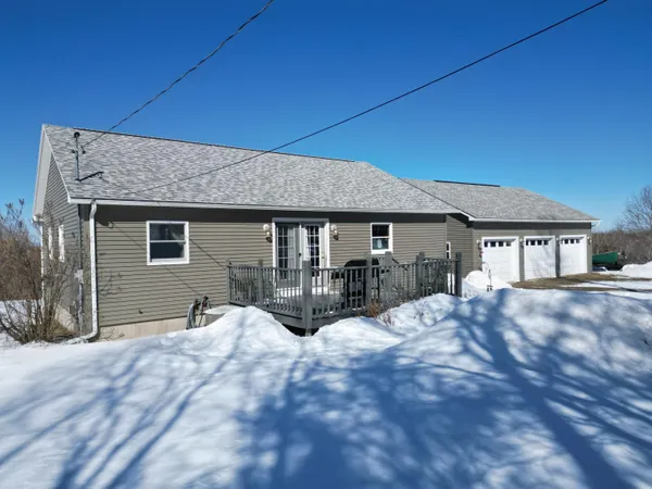 $369,900 | 303 Phinney Farm Road, Lincoln, ME 04457
