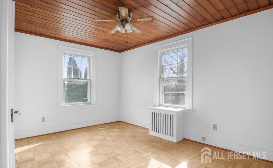 67 Pleasant Avenue Edison, NJ 08837 - Photo 11 of 17