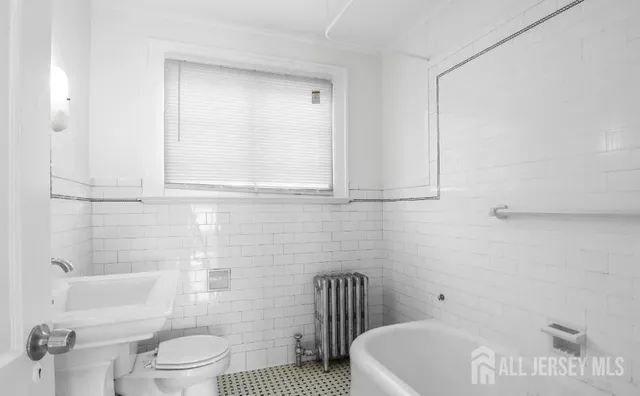 $2,200 | 67 Pleasant Avenue, Edison, NJ 08837