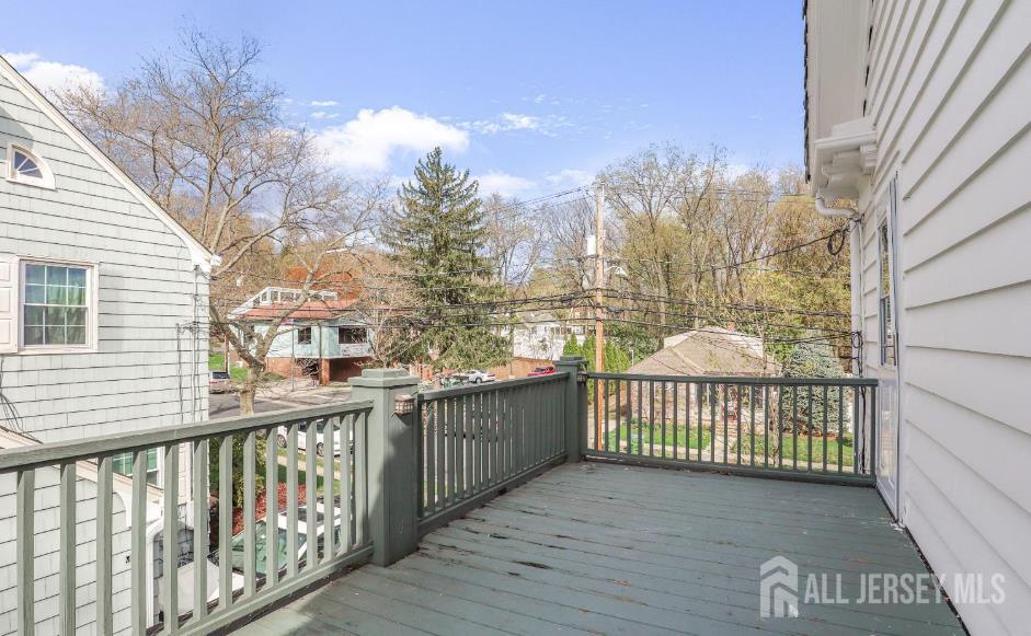 67 Pleasant Avenue Edison, NJ 08837 - Photo 4 of 17