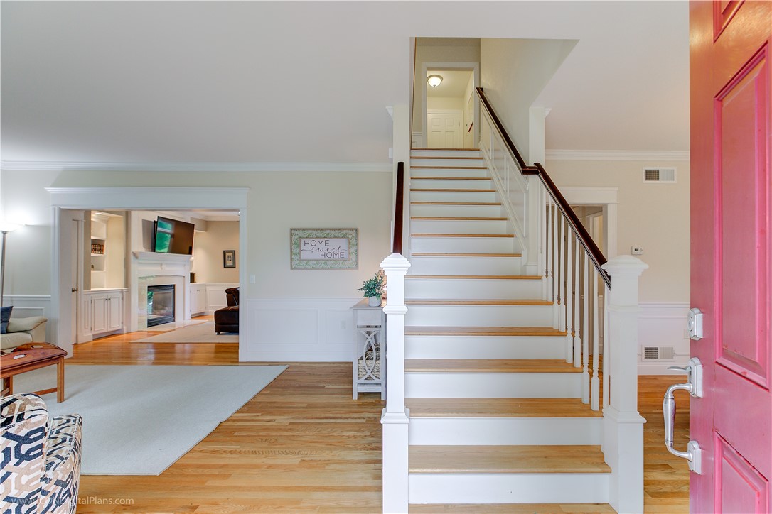 57 Mason Road Barrington, RI 02806 - Photo 3 of 36 Gallery Image 3