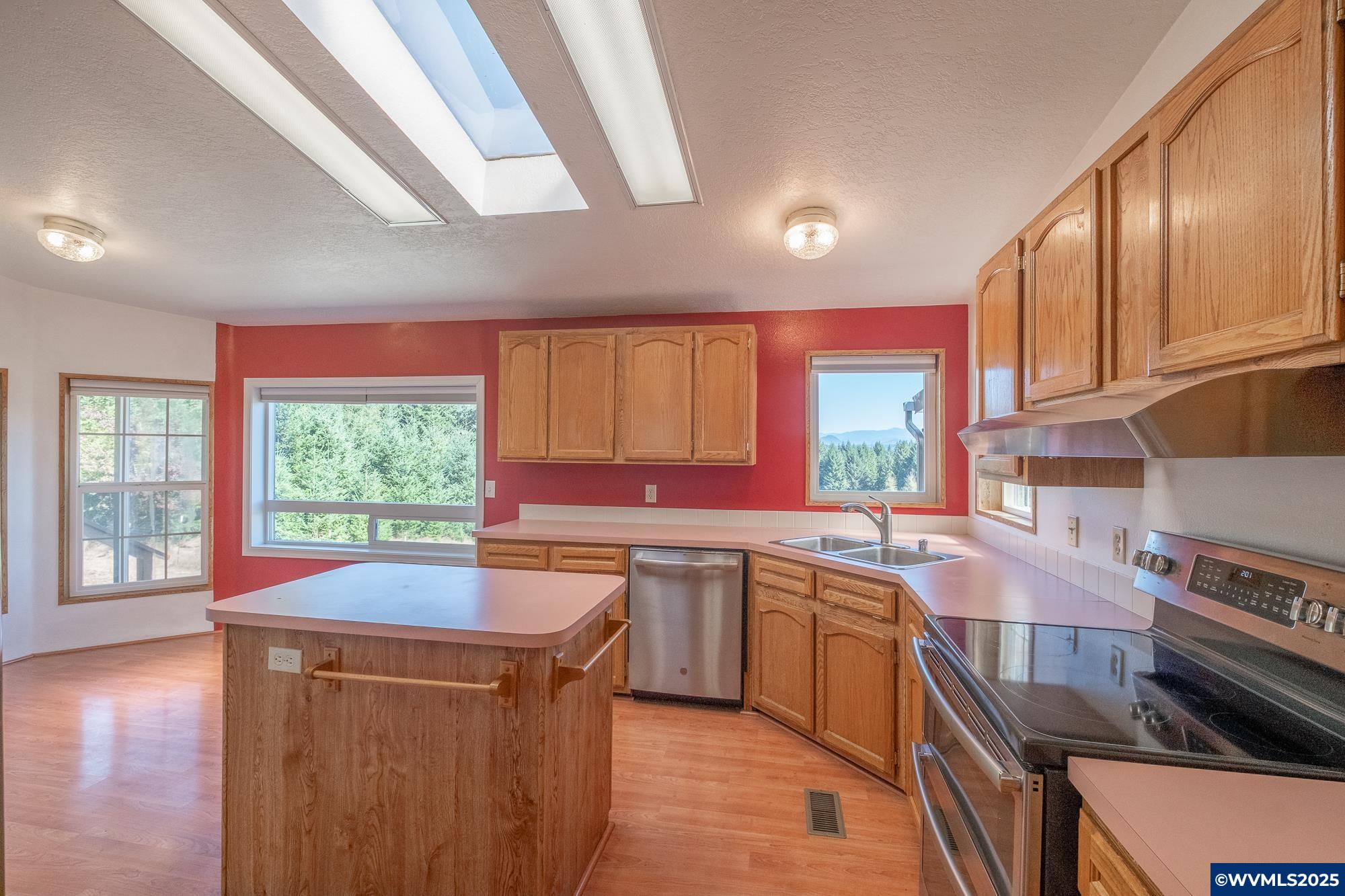 28255 Ridgeway Road Sweet Home, OR 97386 - Photo 13 of 50 Gallery Image 13