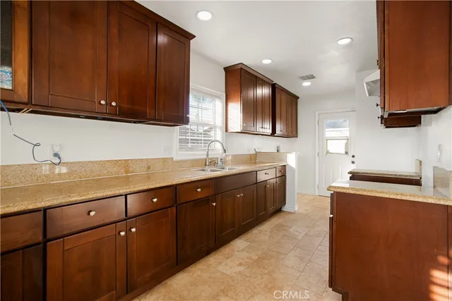 $799,000 | 6019 Florence Avenue, South Gate, CA 90280