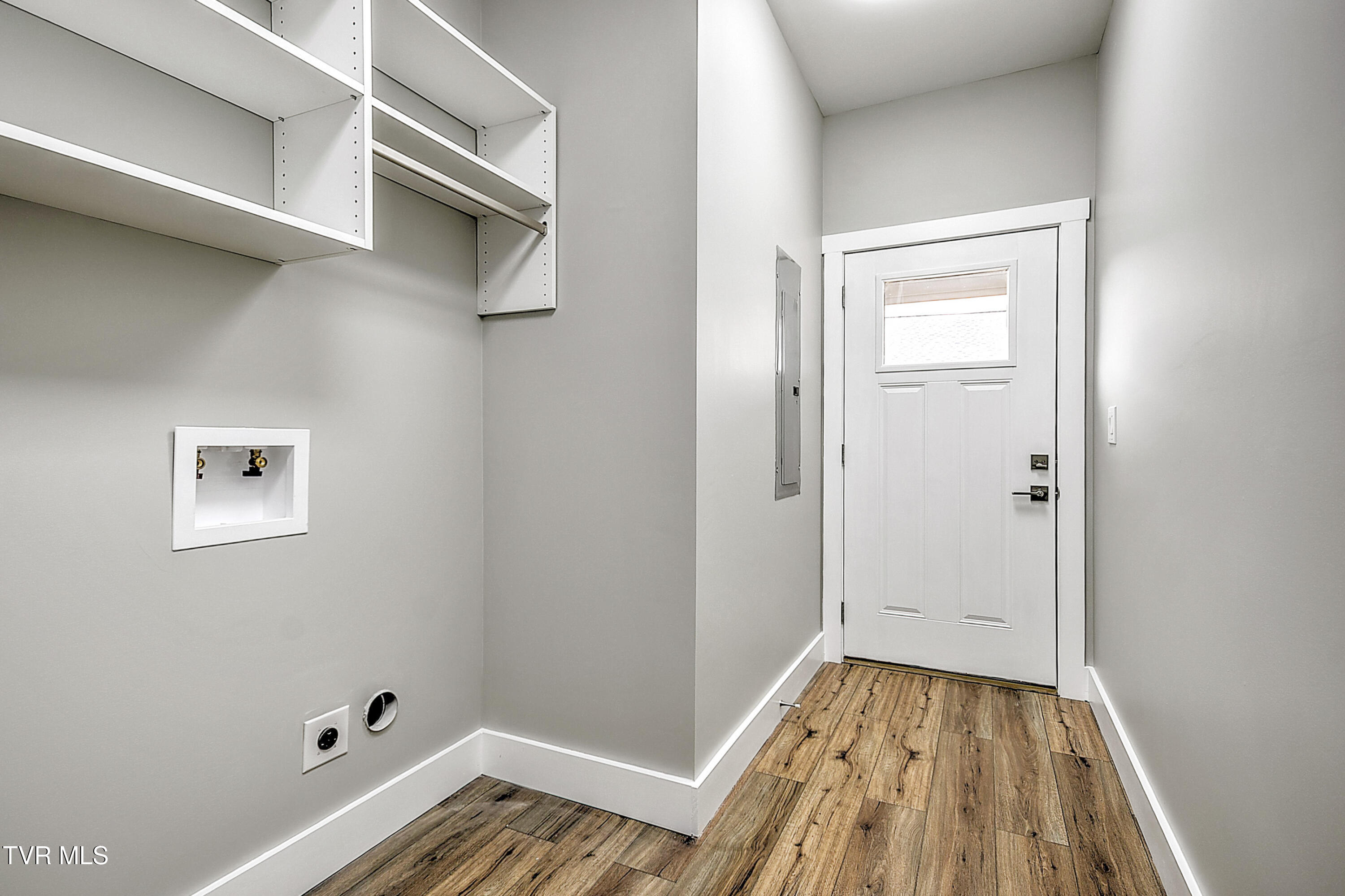 1797 Rock Springs Road Kingsport, TN 37664 - Photo 13 of 39 1805 Rock Springs RD TV-6