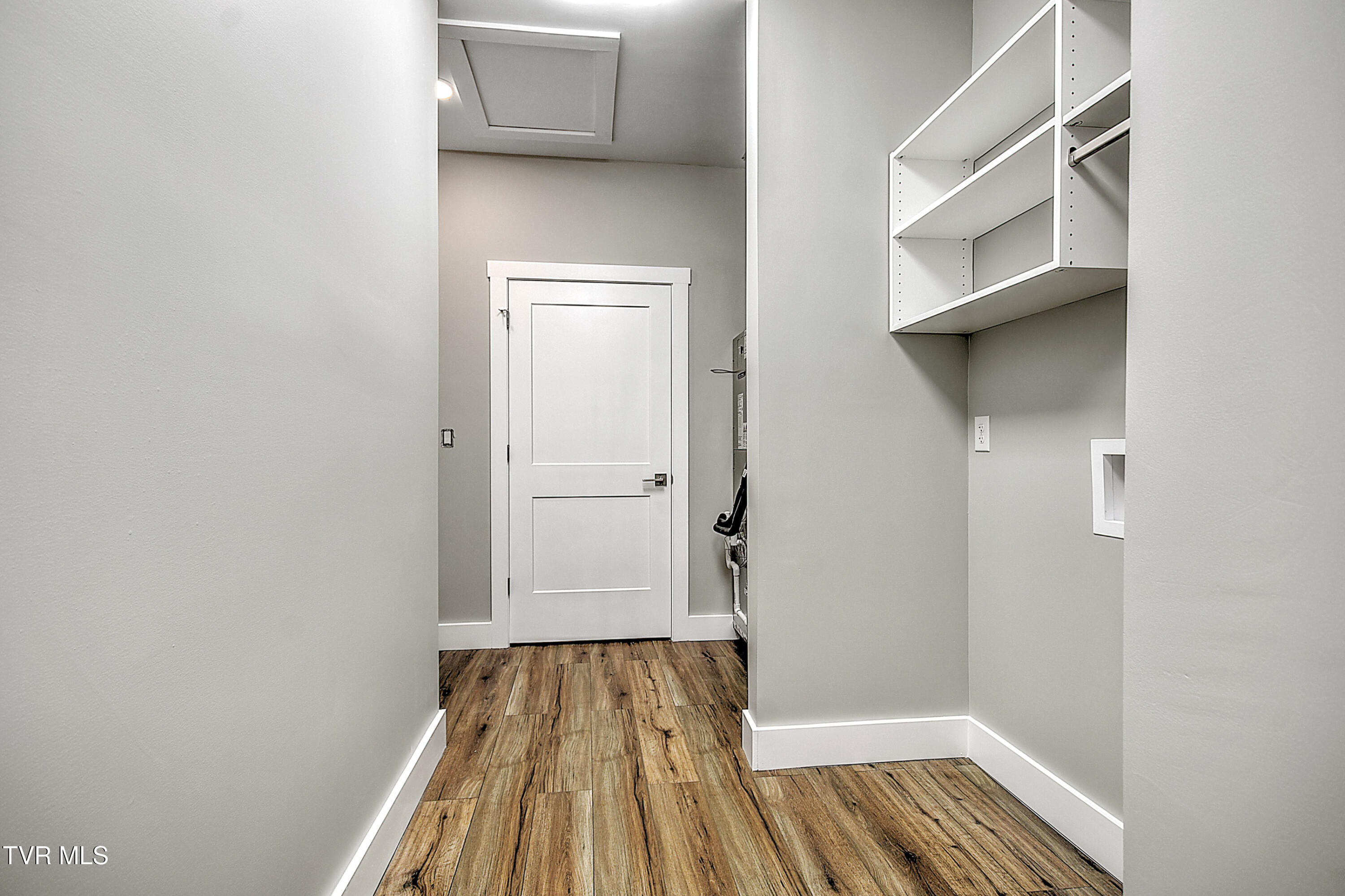 1797 Rock Springs Road Kingsport, TN 37664 - Photo 14 of 39 1805 Rock Springs RD TV-7