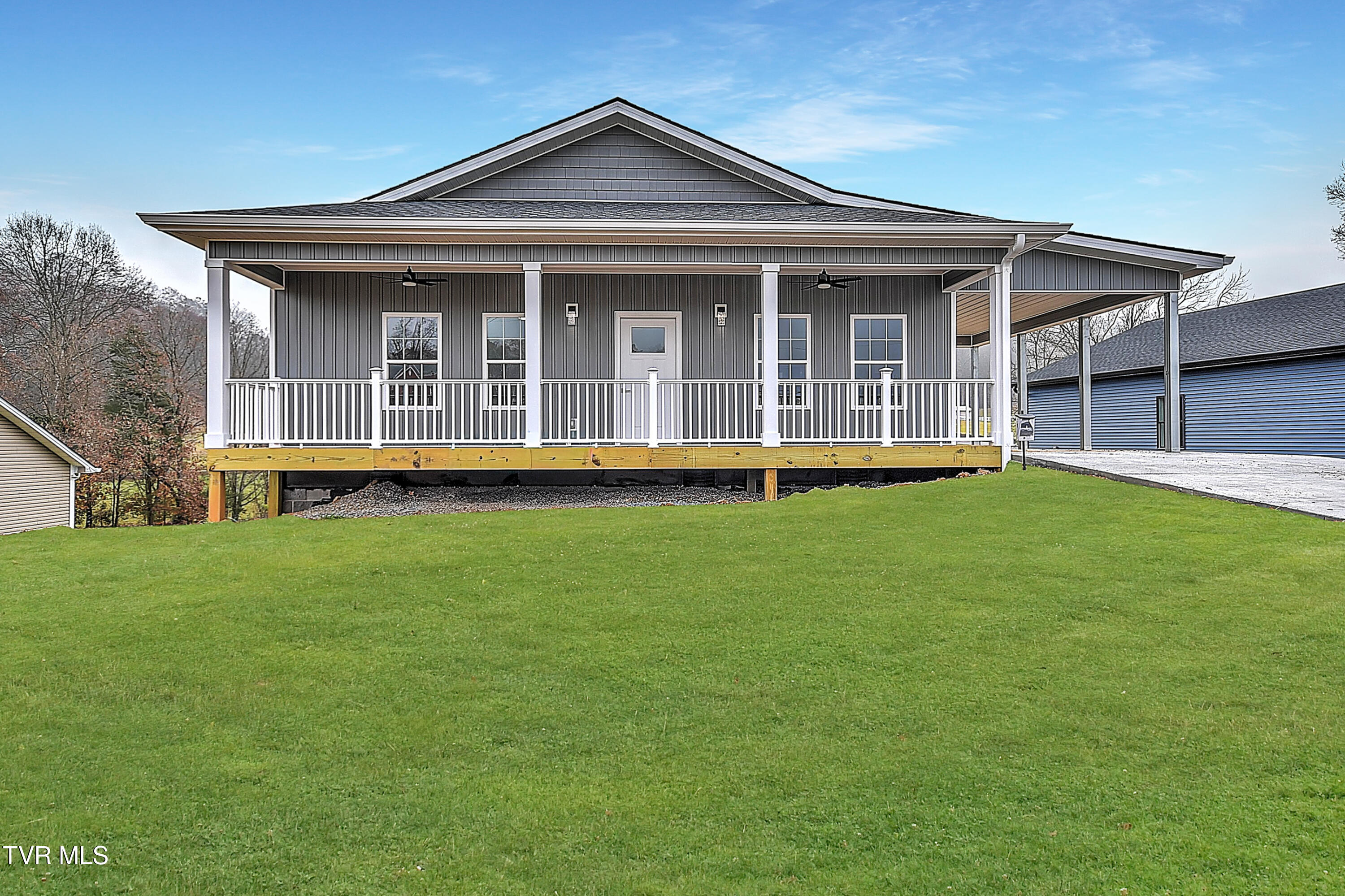 1797 Rock Springs Road Kingsport, TN 37664 - Photo 34 of 39 1805 Rock Springs RD TV-3