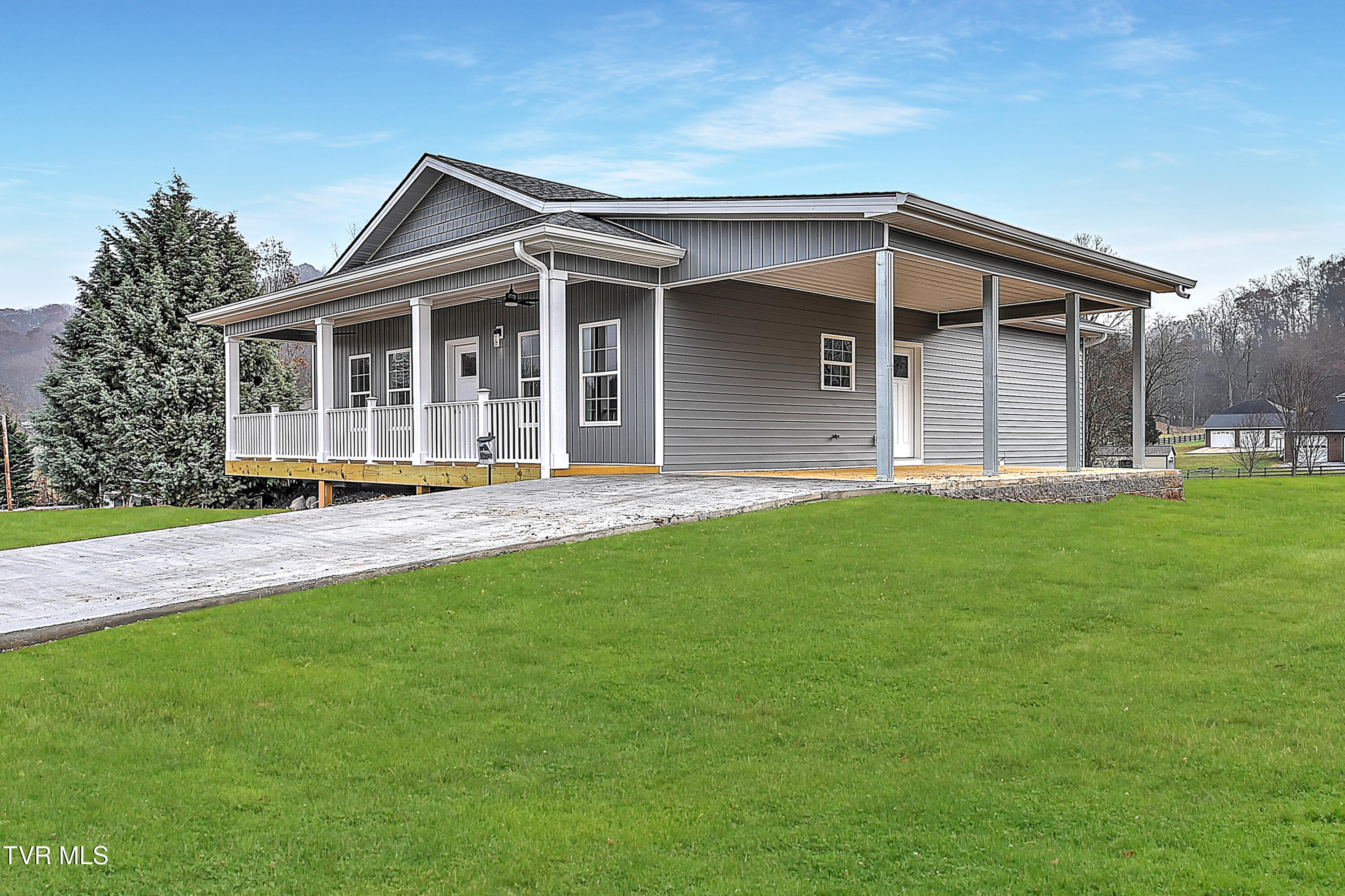 1797 Rock Springs Road Kingsport, TN 37664 - Photo 36 of 39 1805 Rock Springs RD TV-5