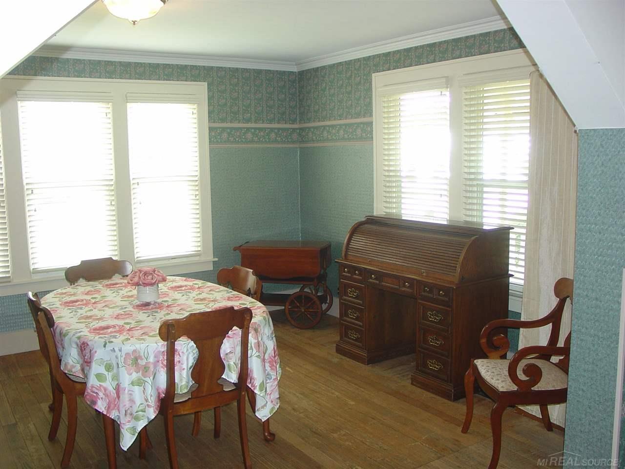 32519 Utica Road Fraser, MI 48026 - Photo 6 of 21 50048380-5.JPG
