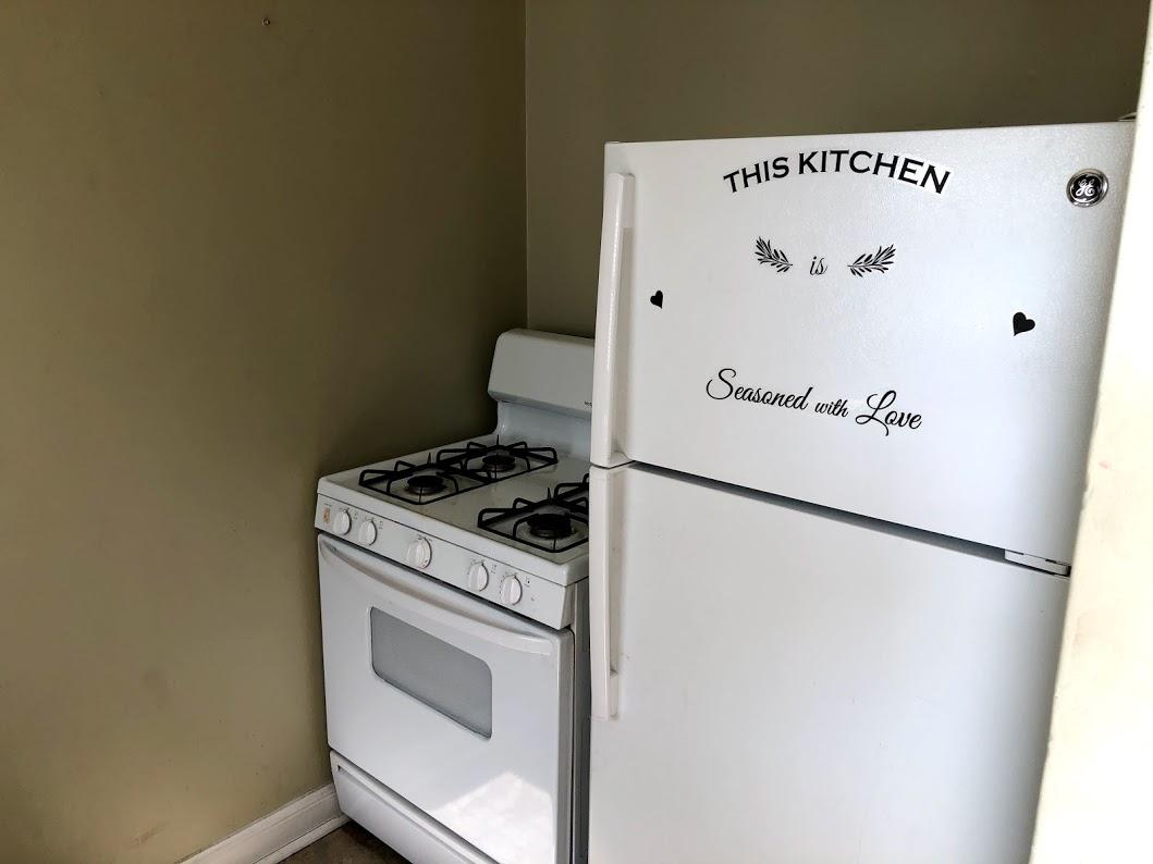 26 Wisconsin Street, Unit 2 Palm Springs, FL 33461 - Photo 3 of 6 a utility room with dryer and washer