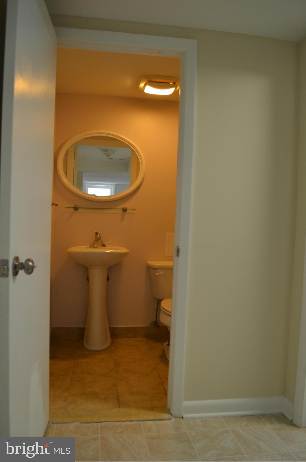 6101 Collinsway Road Catonsville, MD 21228 - Photo 13 of 17 Basement Full Bath